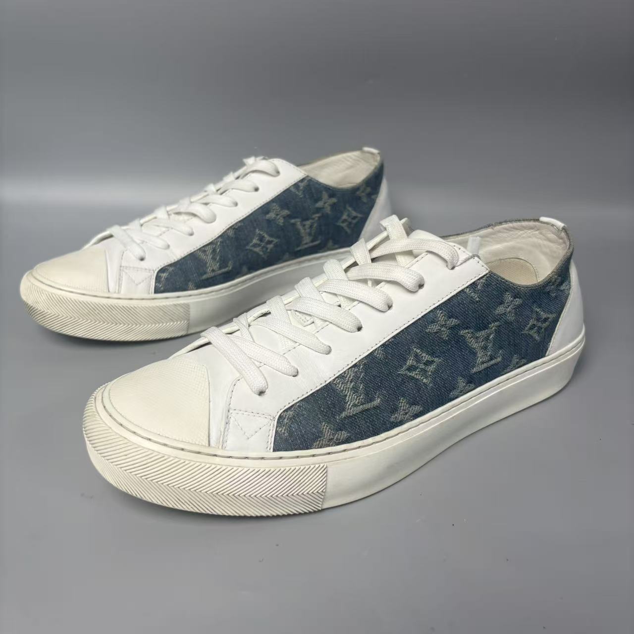 95新 LouisVuitton/路易威登 白蓝牛仔半印板鞋41欧码 jx657