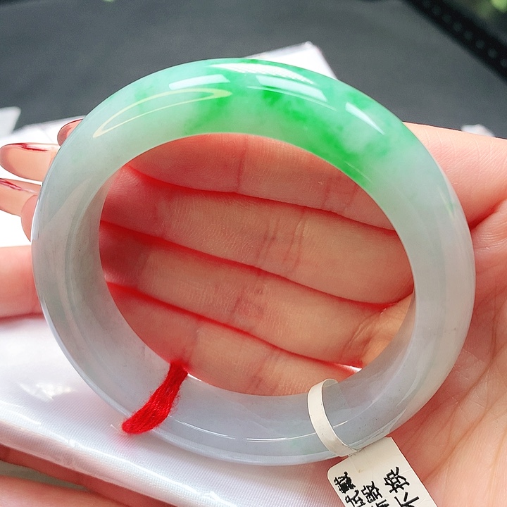 翡翠手镯未镶嵌56轮胎