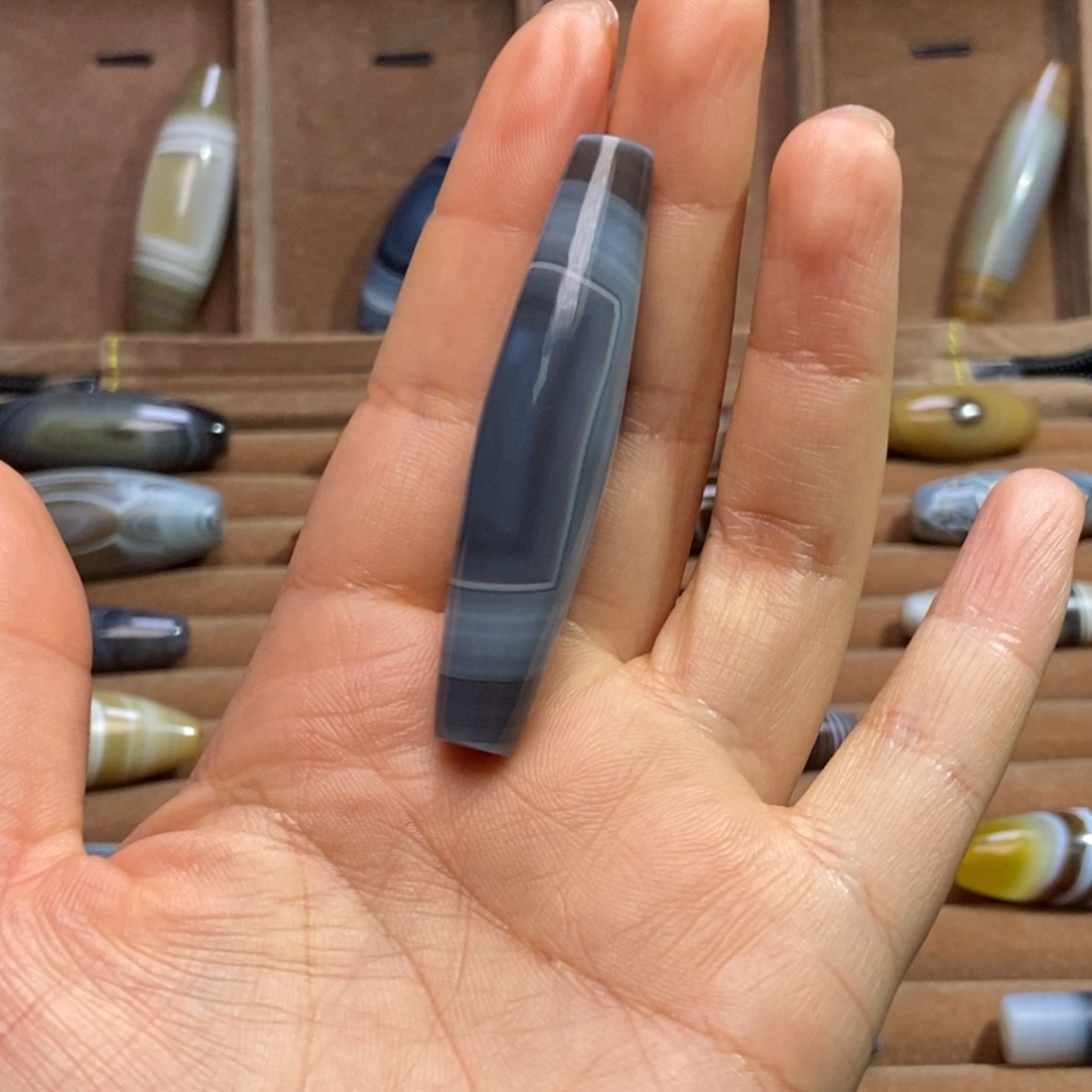 8***士玛瑙/玉髓未镶嵌颈饰