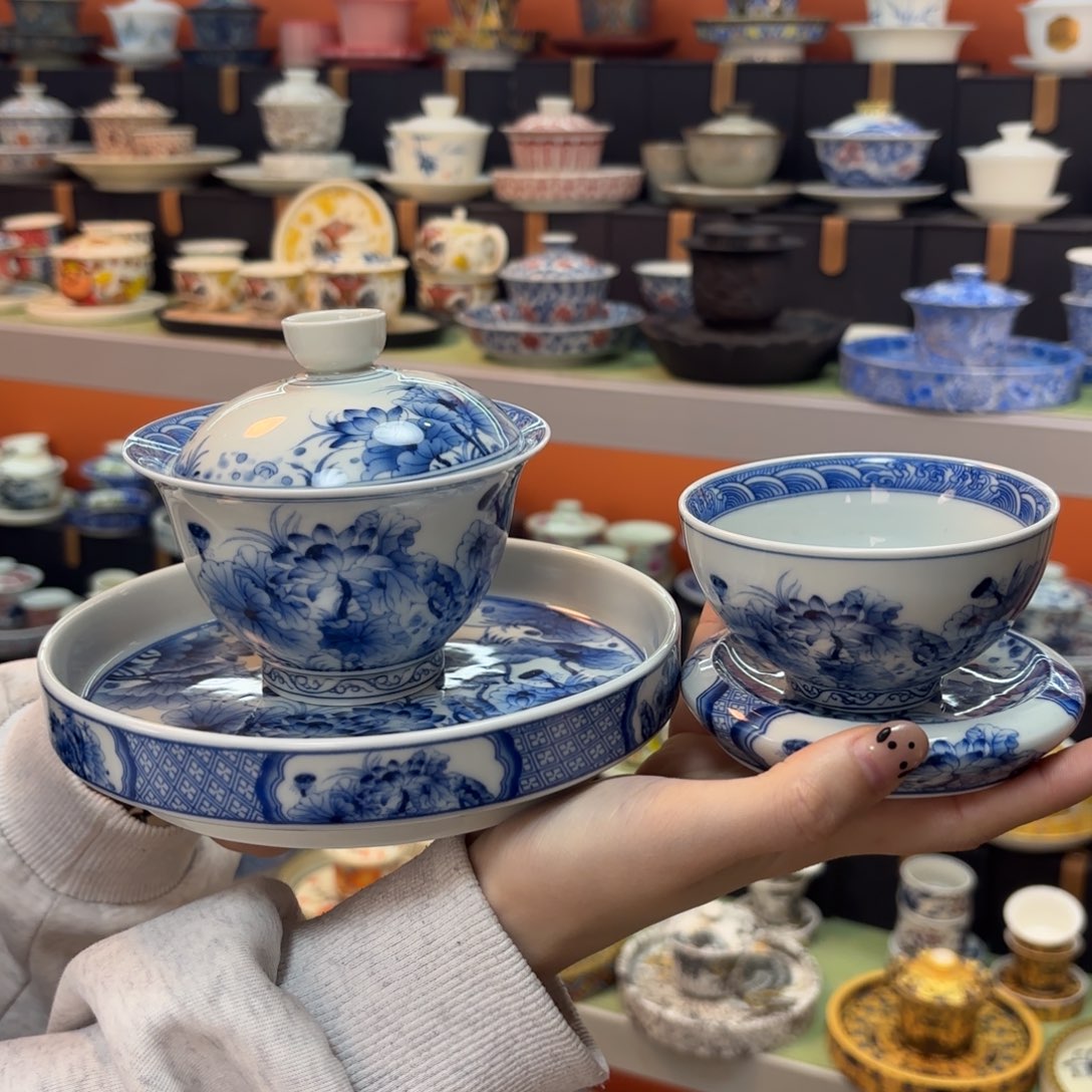 悬停车辆和车上乘客也