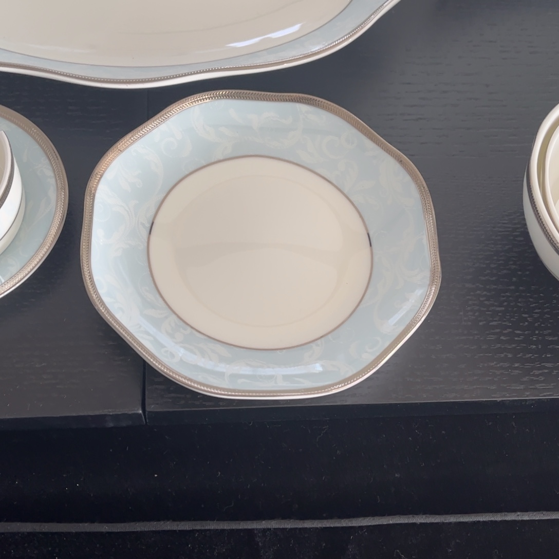 瓷片浪漫唐草六寸盘两只