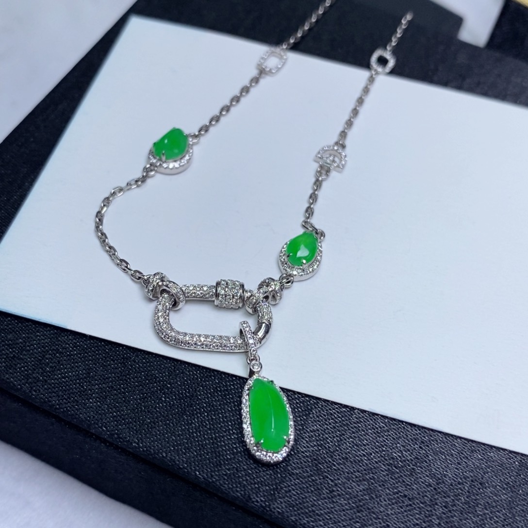 翡翠18K金镶嵌项链随形百搭链