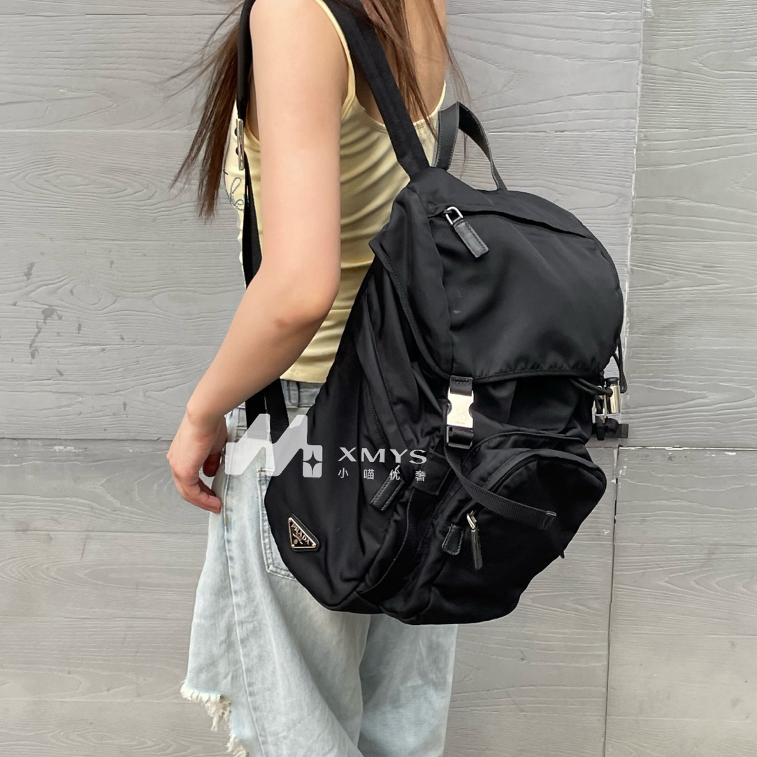 95新 Prada/普拉达 黑色尼龙电脑包大号双肩包背包休闲百搭时尚