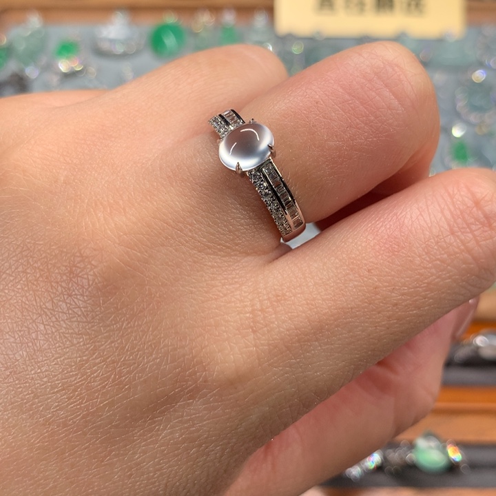 翡翠18K金镶嵌戒指戒指