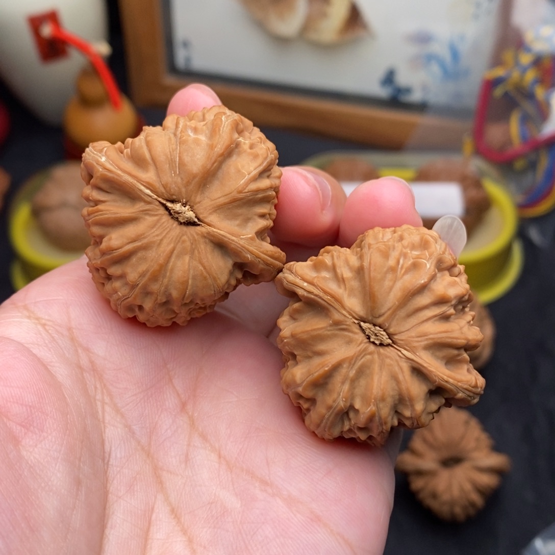 文玩核桃把件37球白