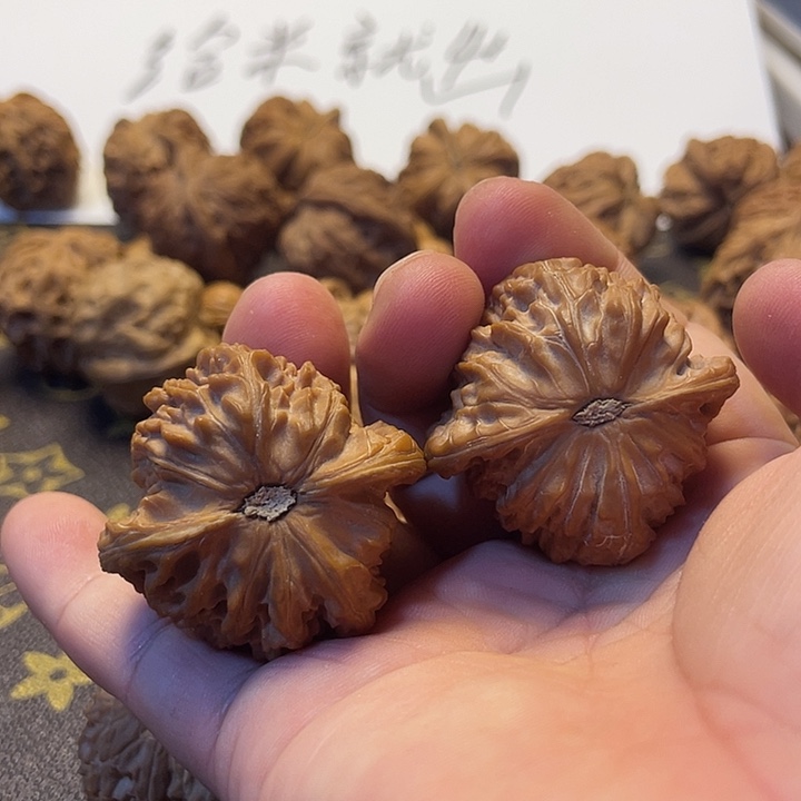 M***D吊坠文玩核桃磨盘