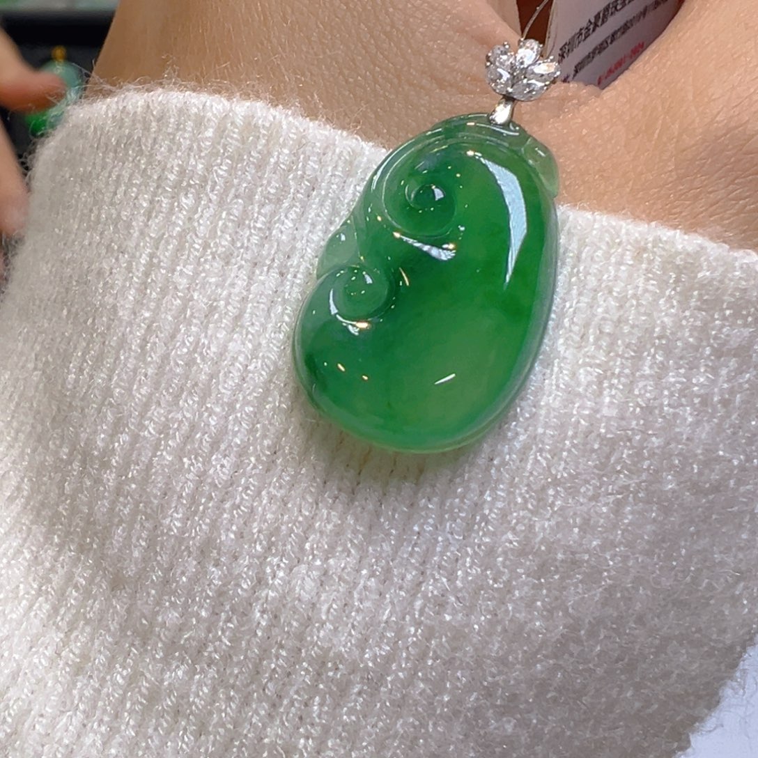 翡翠18K金镶嵌吊坠(不含链)