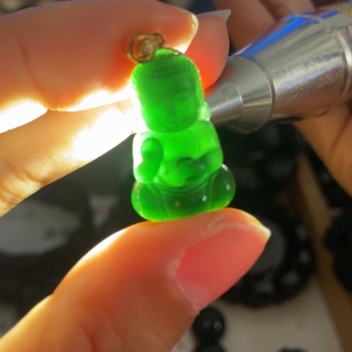 暗***行翡翠18K金镶嵌颈饰墨翠宝宝佛