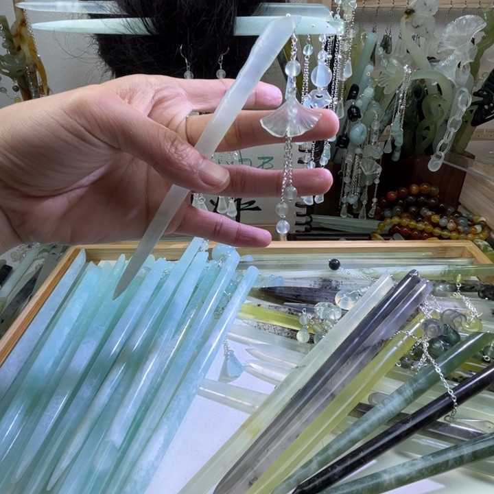 蛇纹石玉发饰未镶嵌