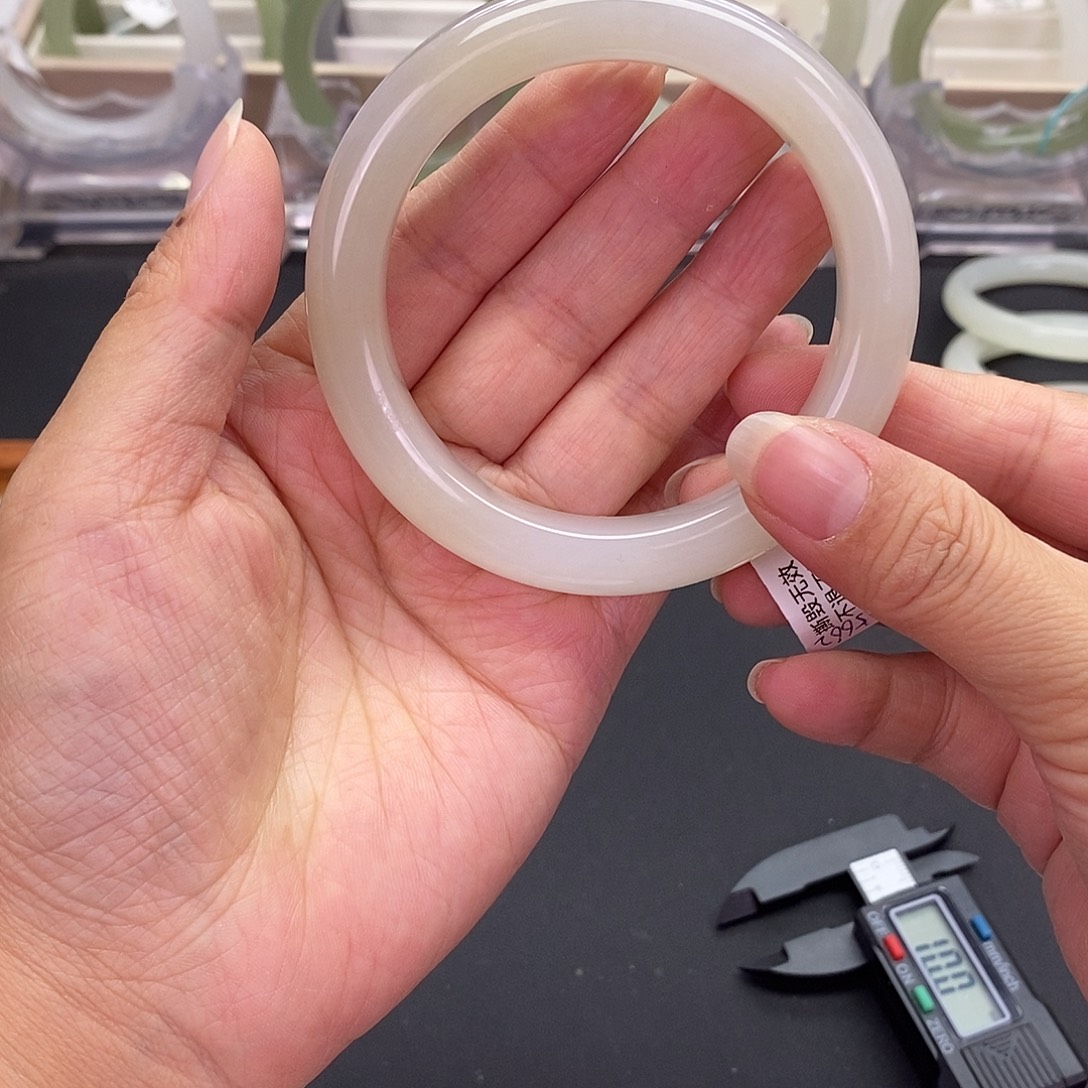 和田玉未镶嵌珠宝奇石和田玉手镯57.58