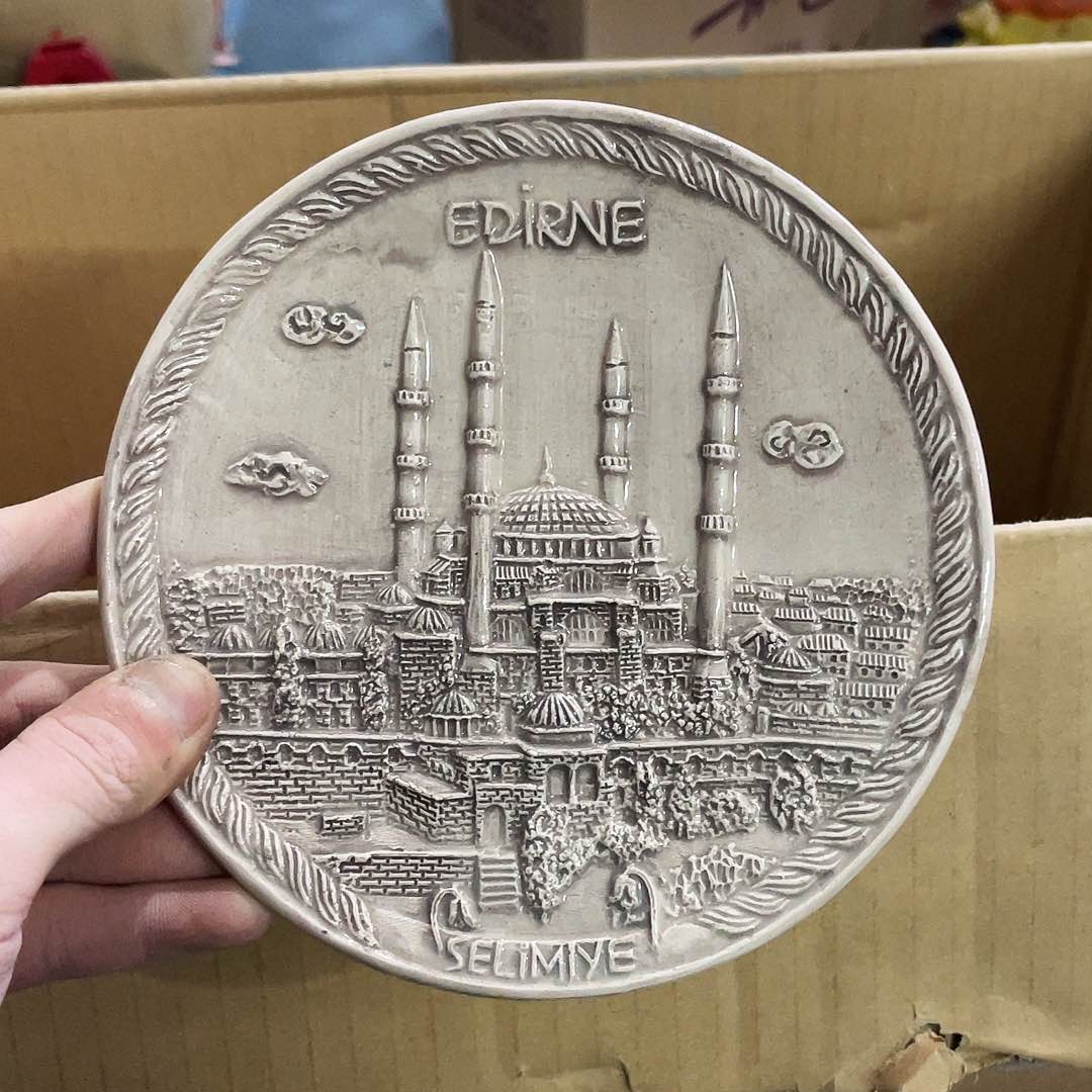 摆件   封釉。   微瑕。