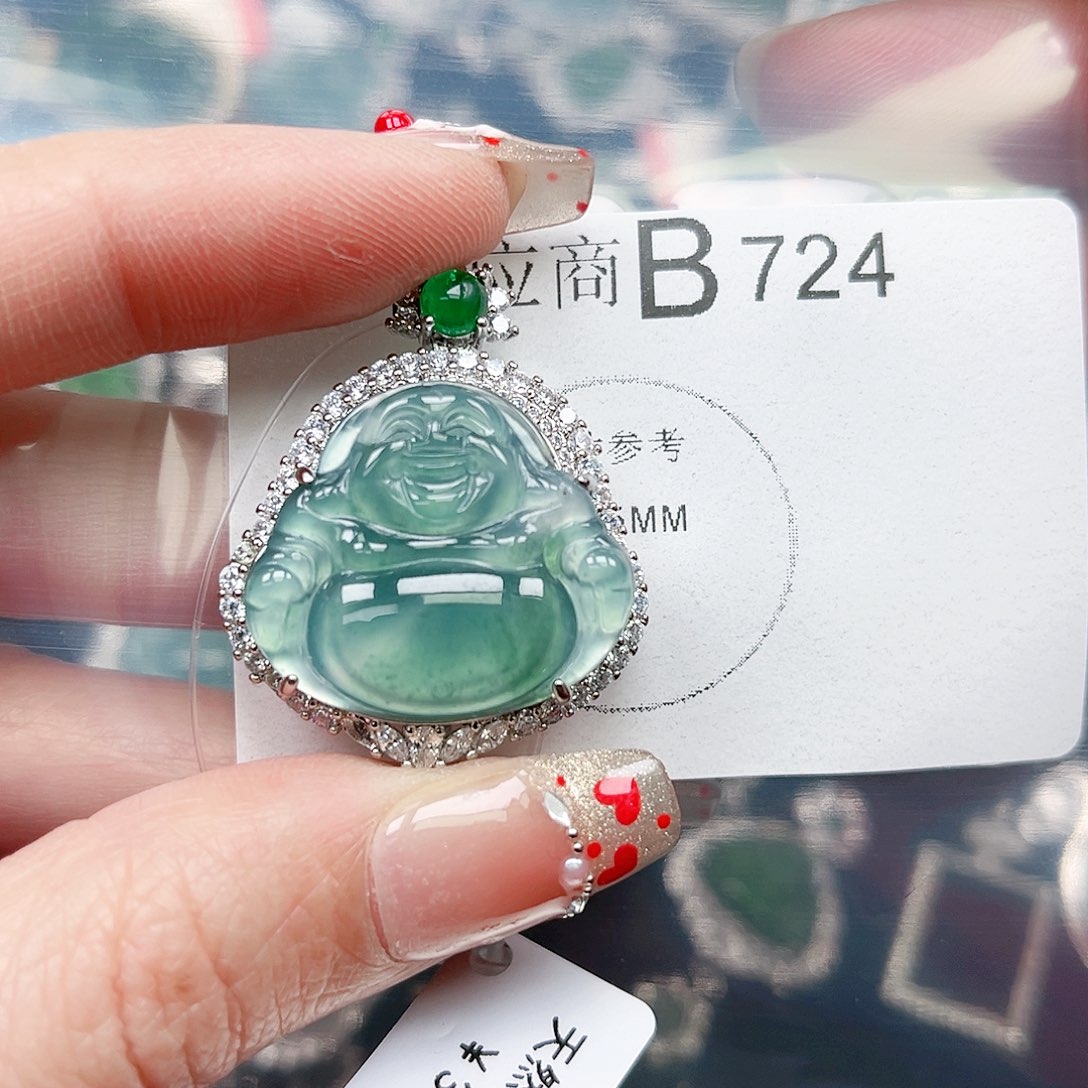 翡翠颈饰未镶嵌翡翠724