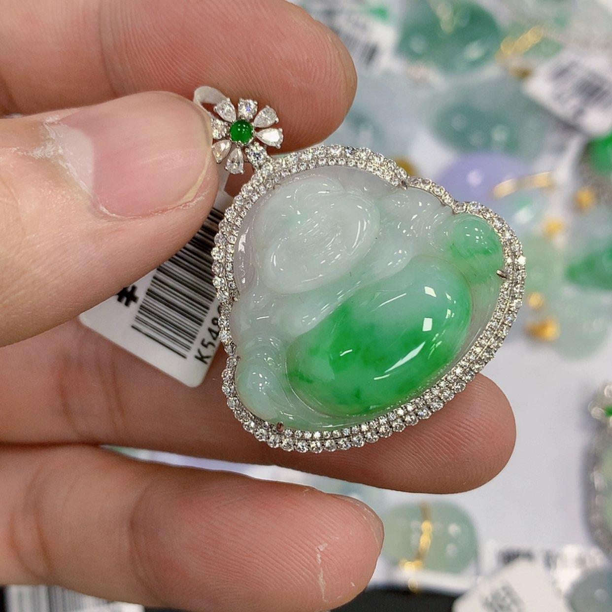 【闪购商品】颈饰18K金镶嵌翡翠