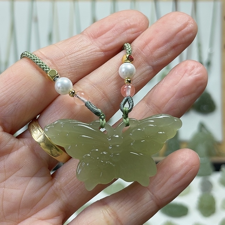 和田玉颈饰未镶嵌