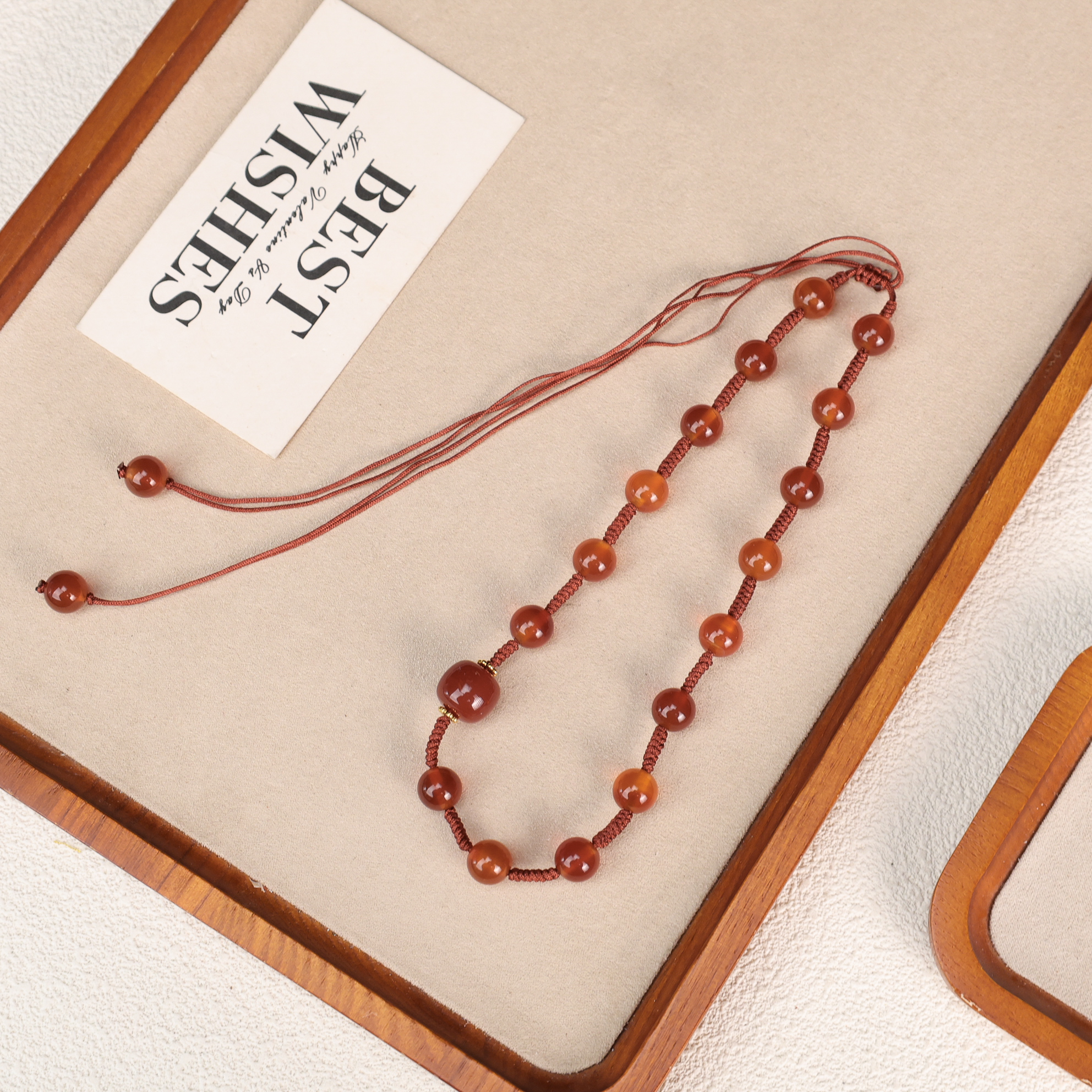 LZ5223 红色玛瑙老型珠编织巴西料绳编项链