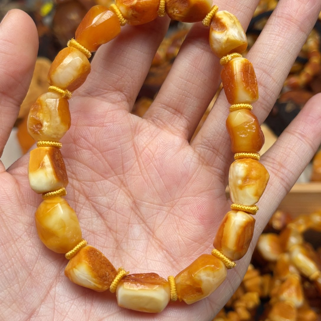 琥珀珠宝奇石未镶嵌