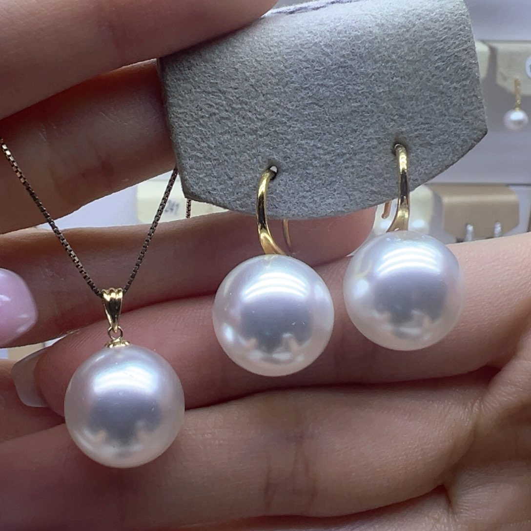 淡水珍珠18K金镶嵌吊坠(赠链)