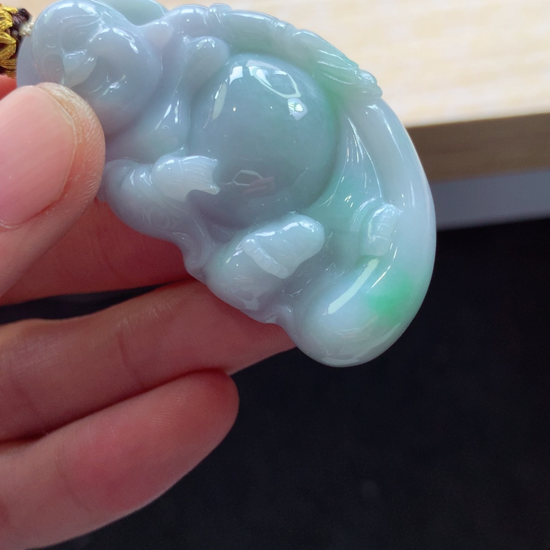 翡翠颈饰未镶嵌吊坠