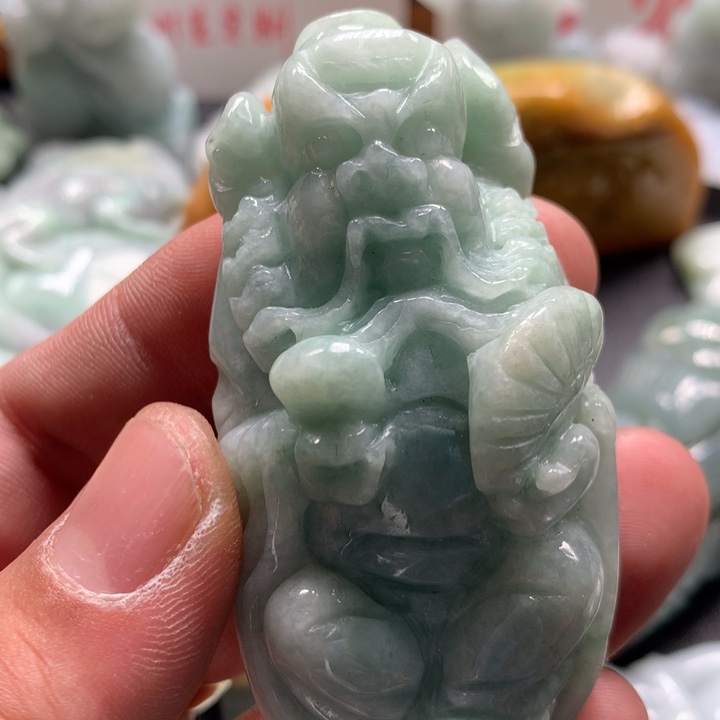 翡翠未镶嵌颈饰保真天然a货翡翠