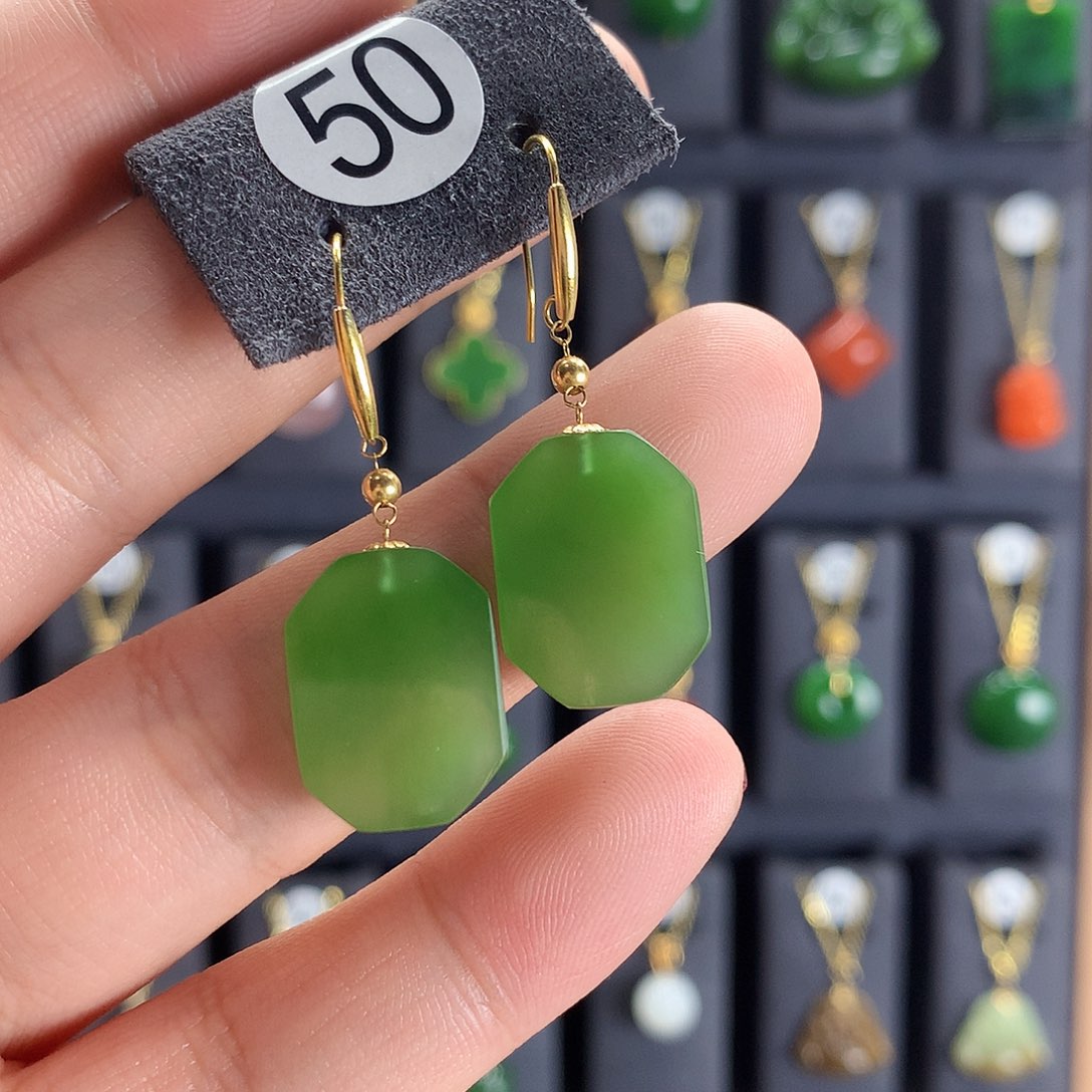 和田玉耳饰18K金镶嵌50