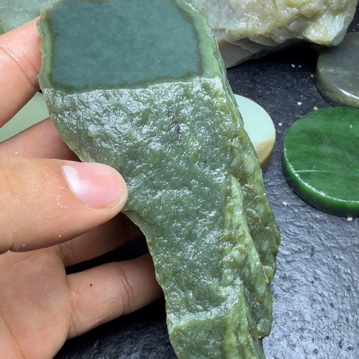 和田玉（糖玉）未镶嵌珠宝奇石
