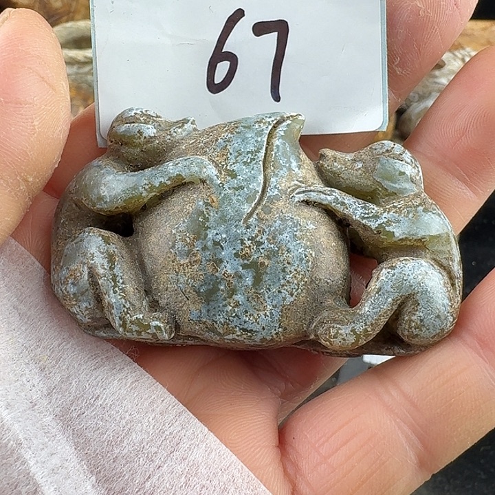 笑***吧和田玉未镶嵌颈饰