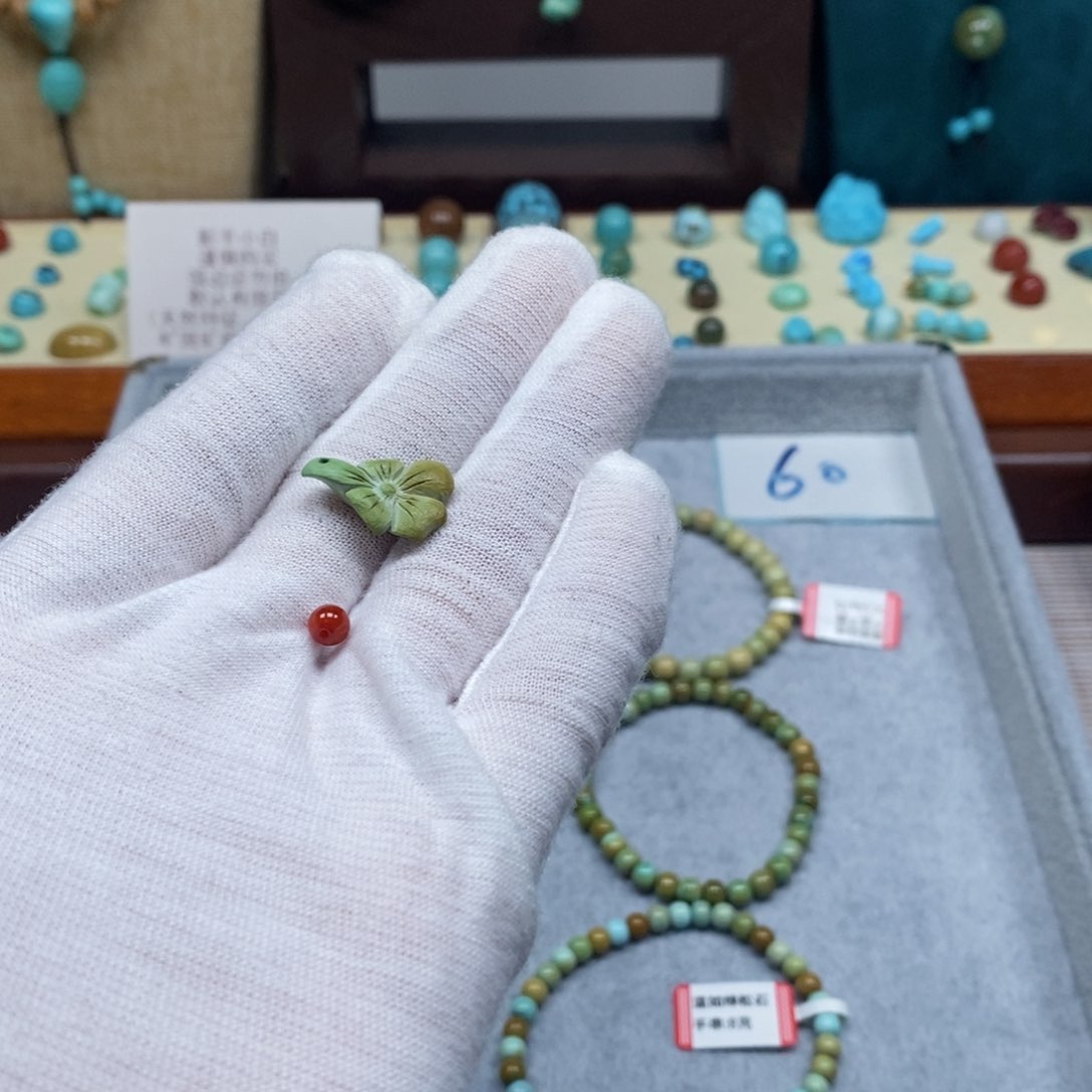 未镶嵌配饰南红玛瑙