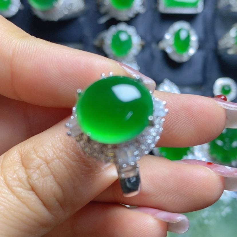 【闪购商品】翡翠挂件未镶嵌蛋面