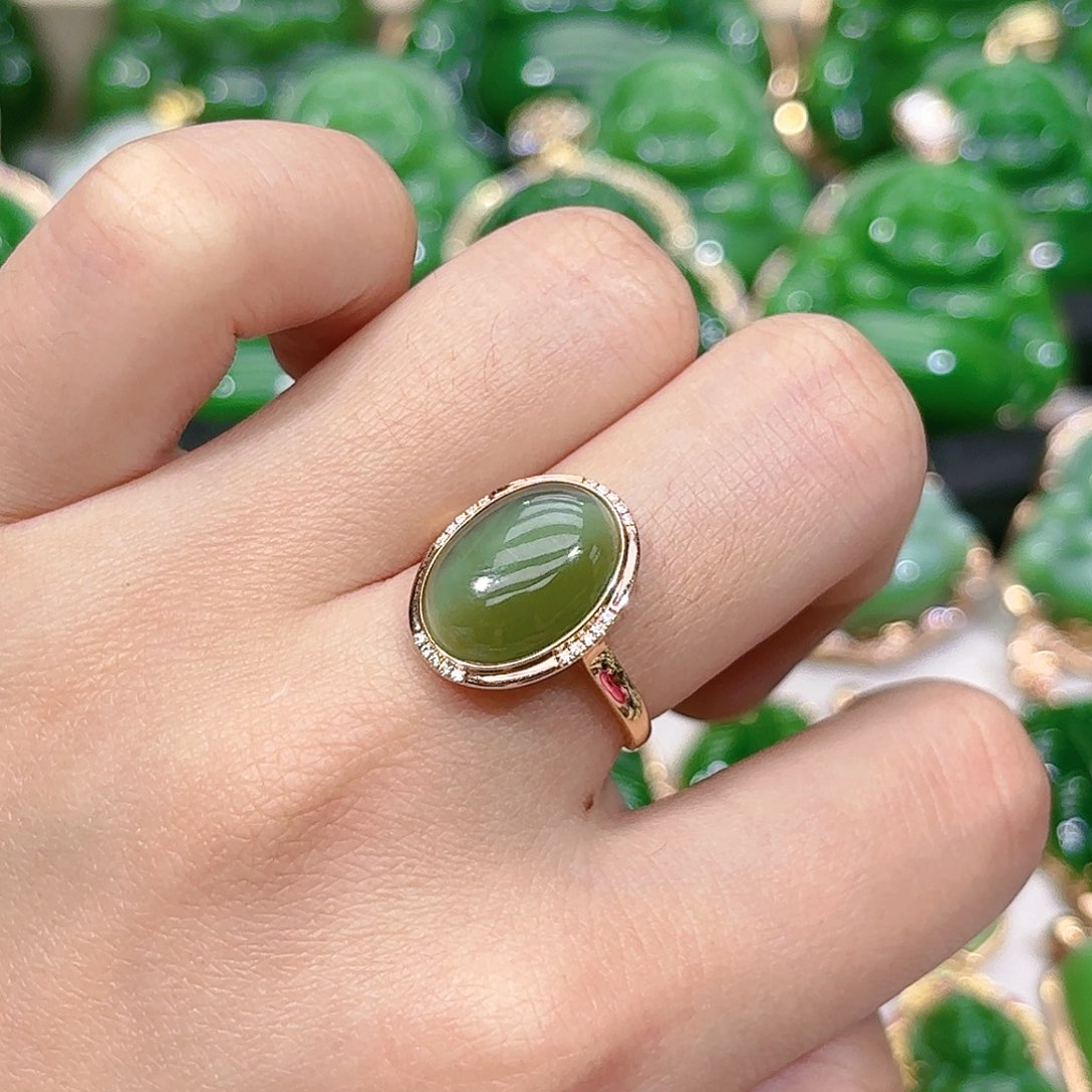 和田玉（碧玉）戒指18K金镶嵌