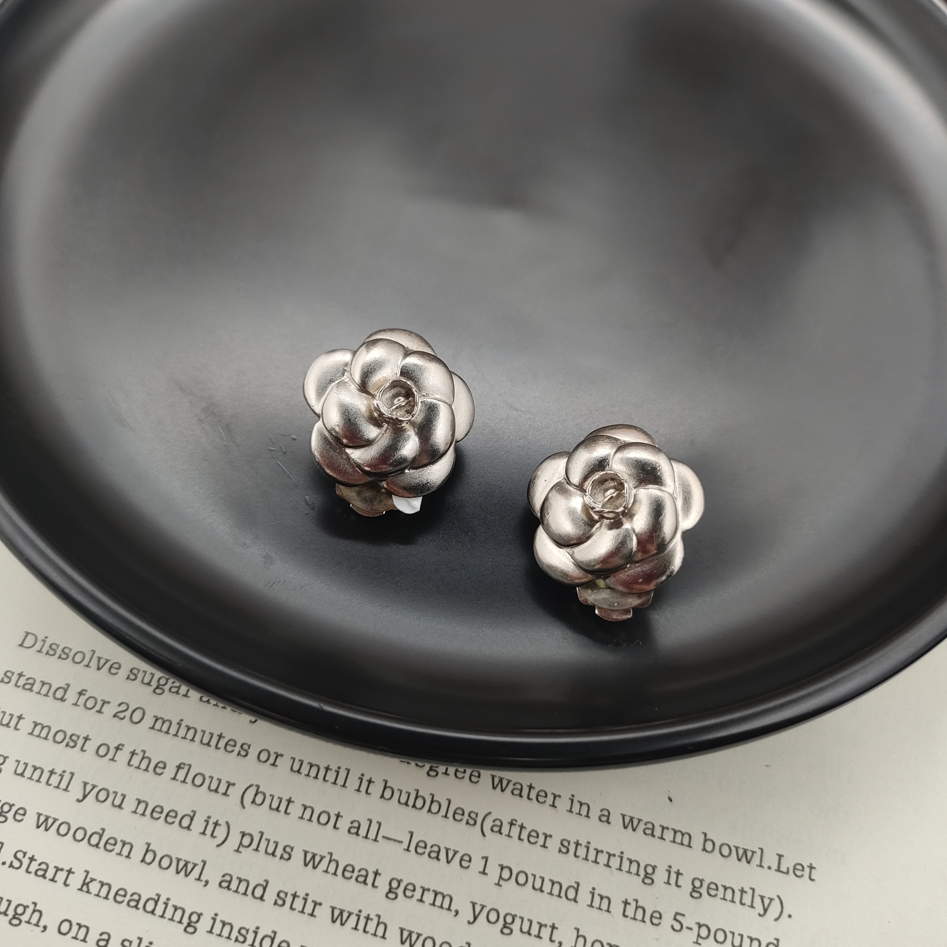 95新 Chanel/香奈儿 香奈儿山茶花耳夹/x07266