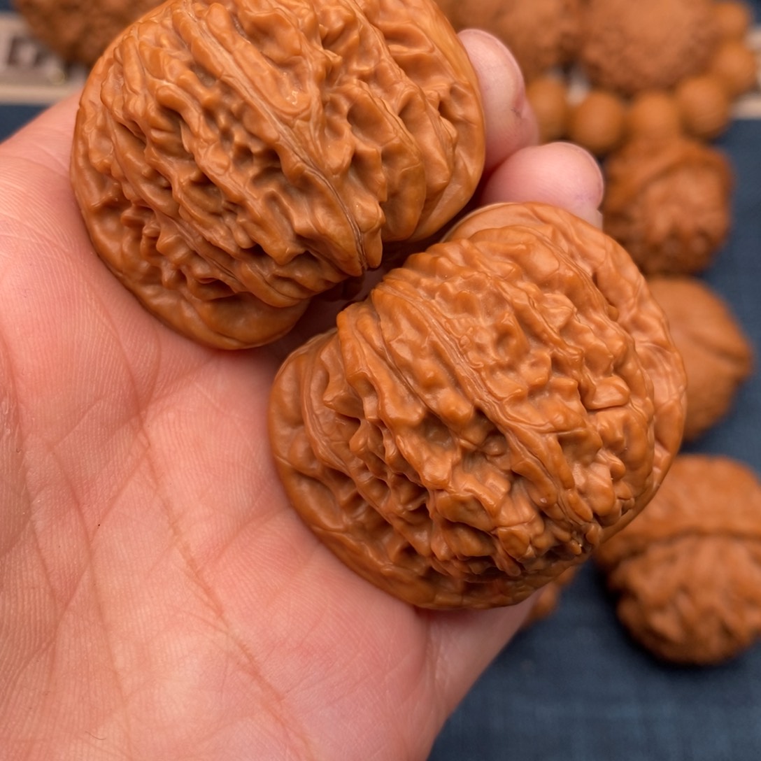 文玩核桃把件42平谷红皮楼