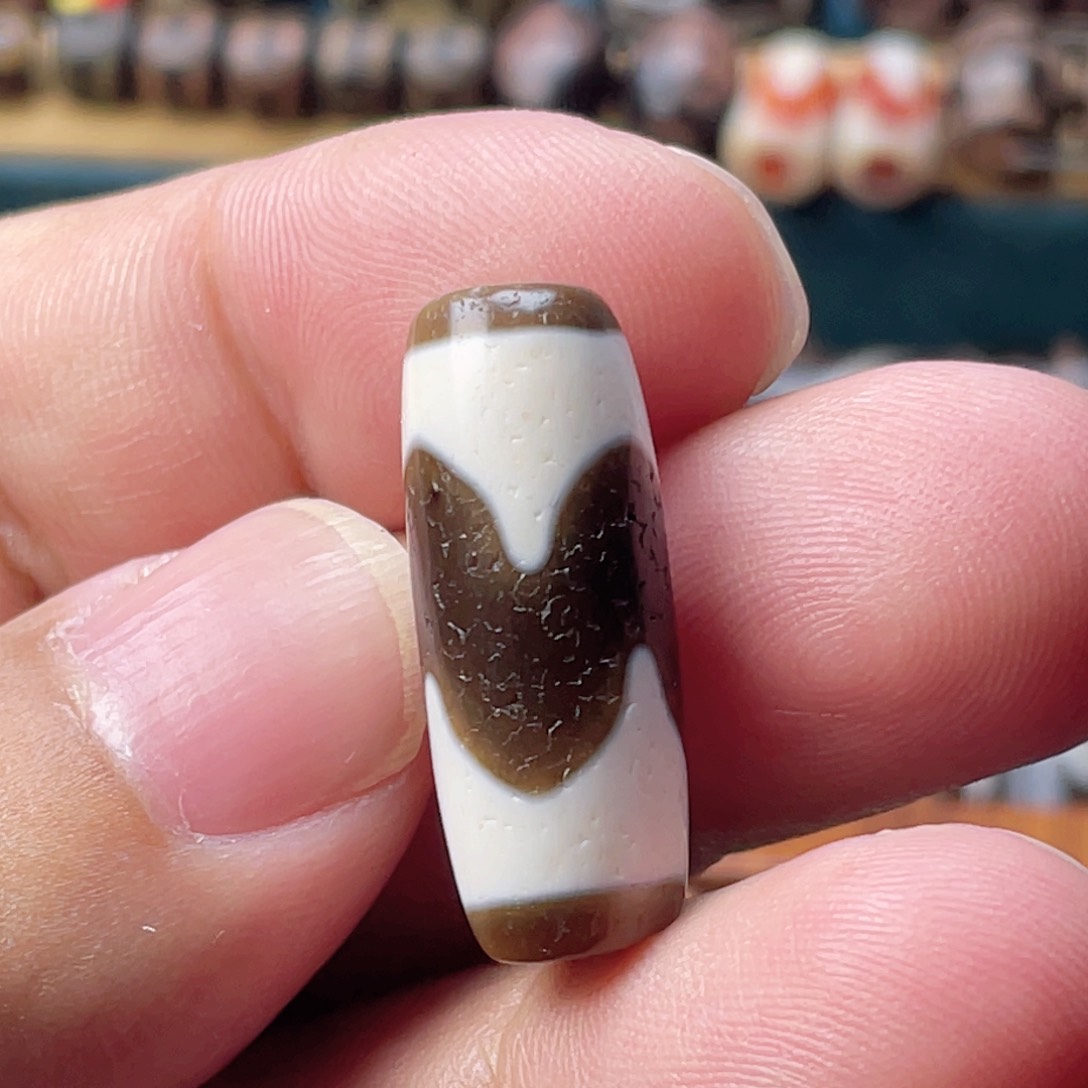 玛瑙/玉髓锁骨未镶嵌朱砂牙牙