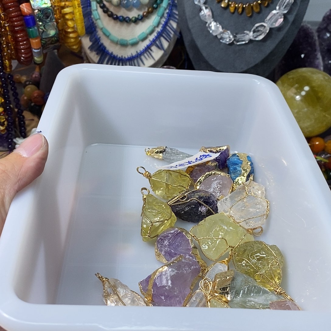 可***等石英质玉未镶嵌，自选，