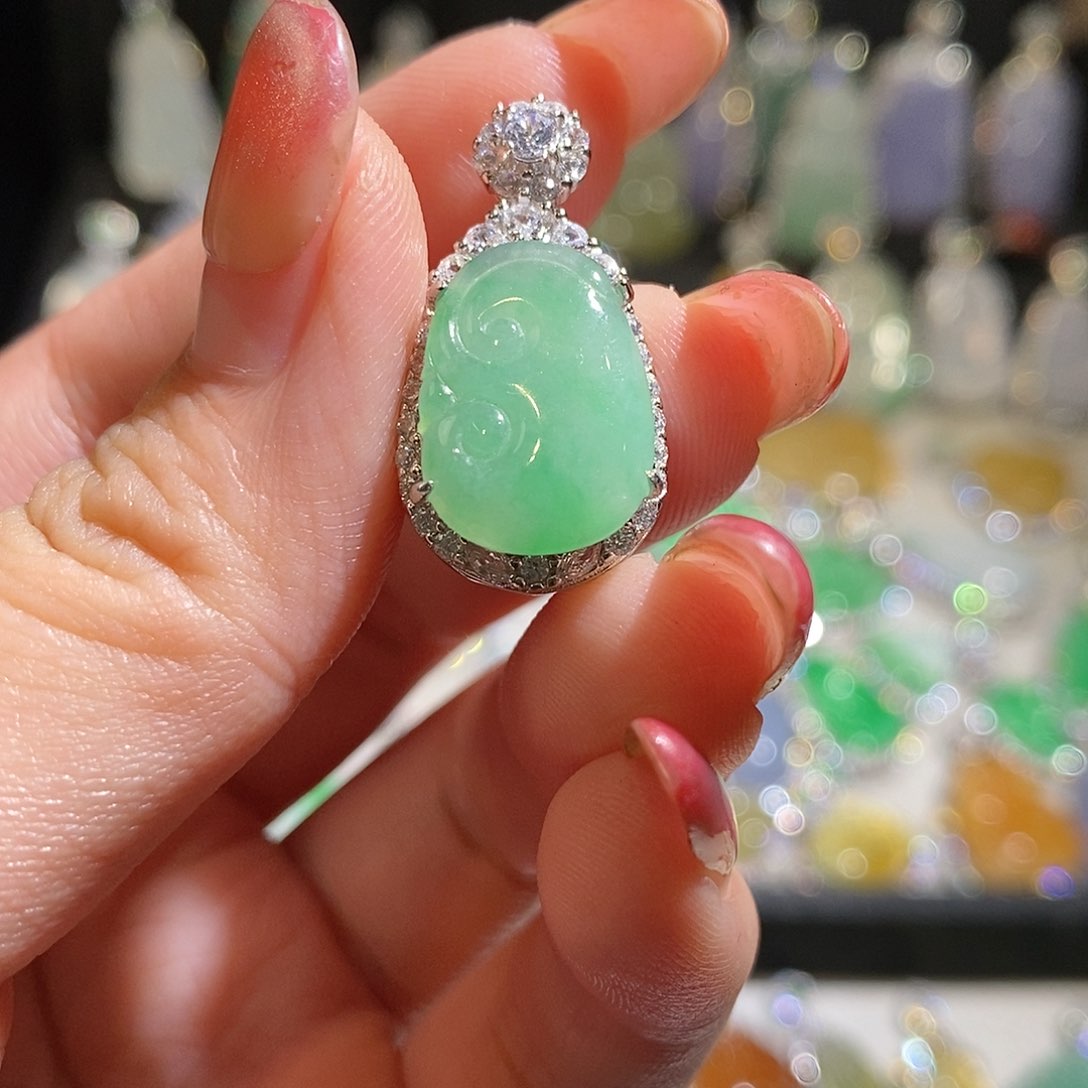 翡翠银S925镶嵌颈饰天然翡翠