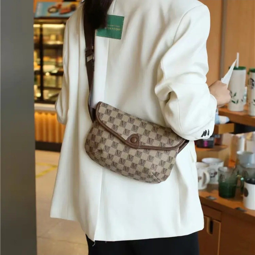 VF经典网红信封包时尚肩包休闲潮流单肩斜挎百搭品牌女包