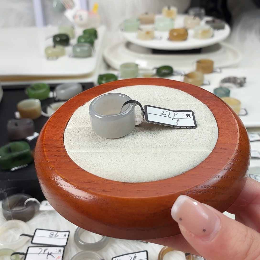 和田玉未镶嵌戒指Q24烟紫圆切内径16.5