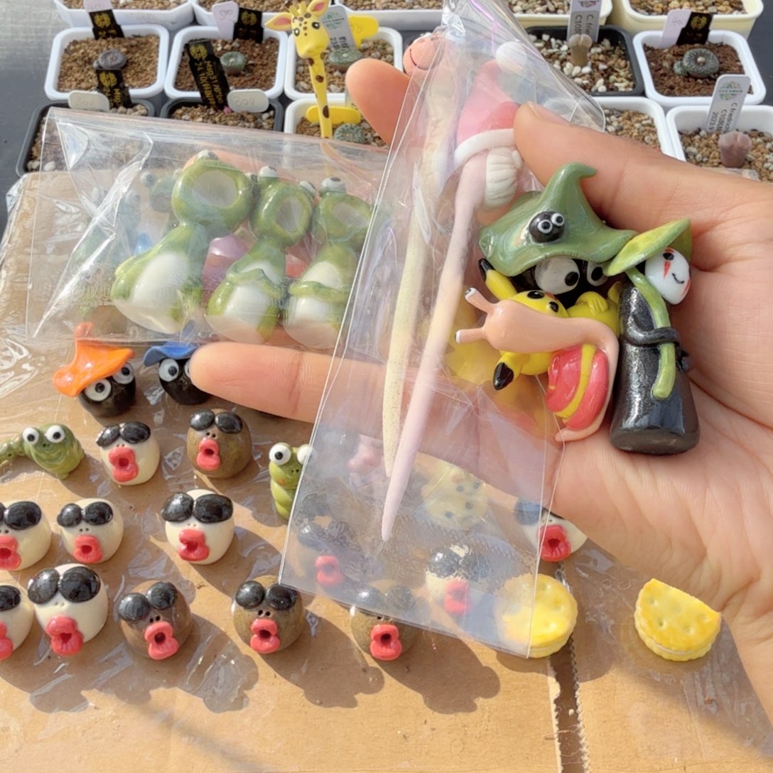 T***y摆件 12-18-L6。       