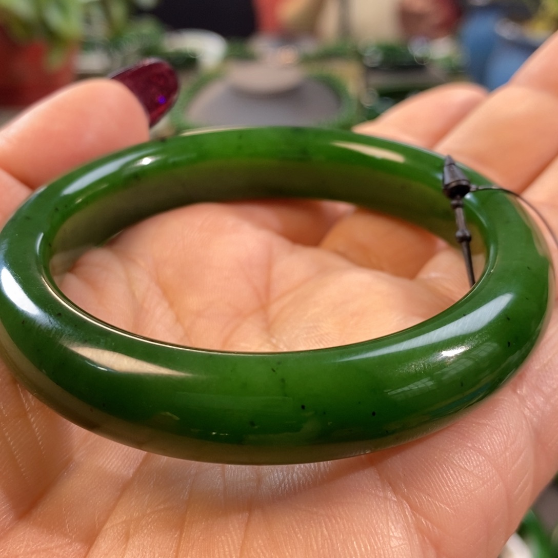 和田玉（碧玉）未镶嵌手镯