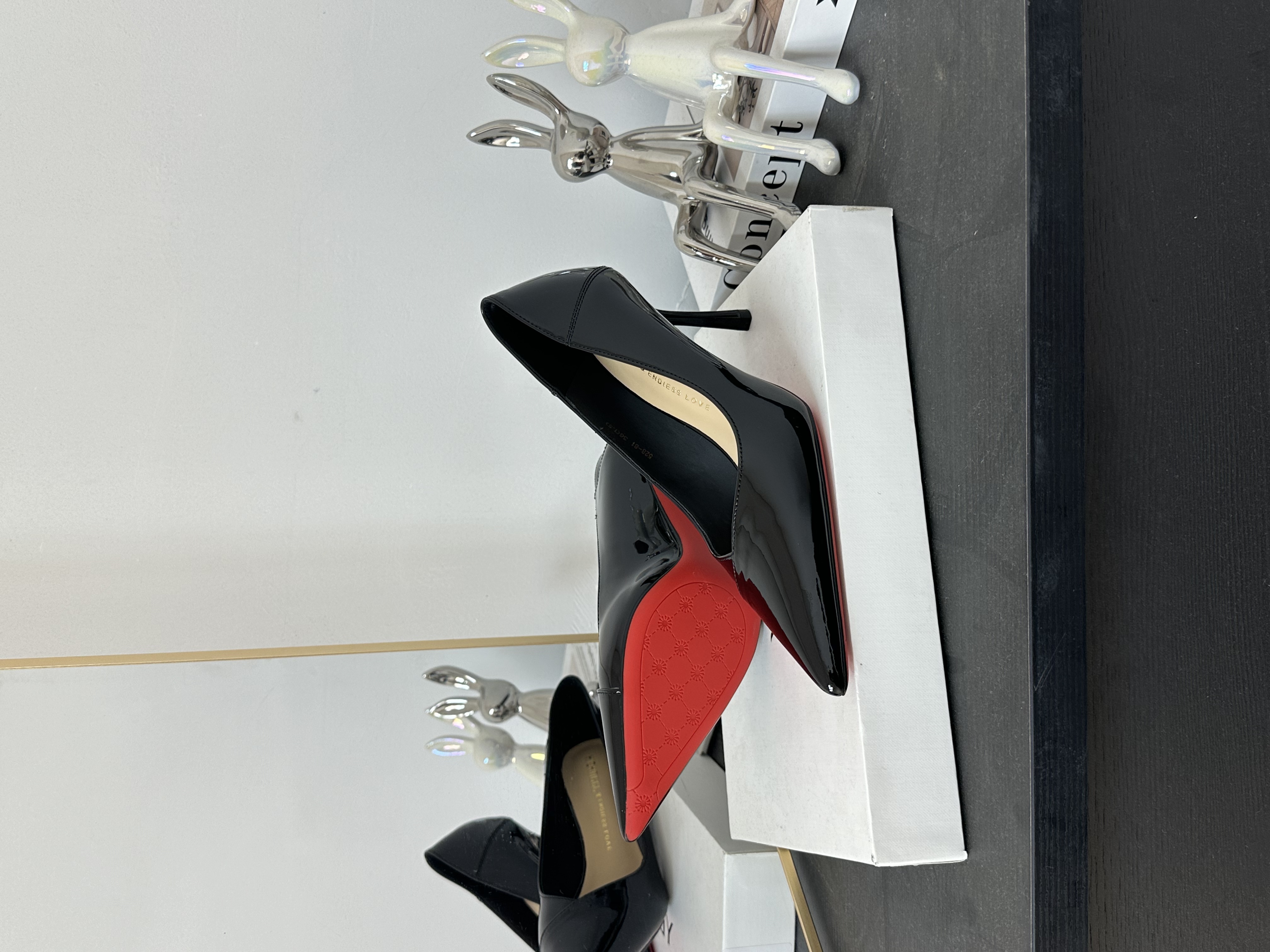 （7厘米）红底528-81黑色细跟高跟鞋