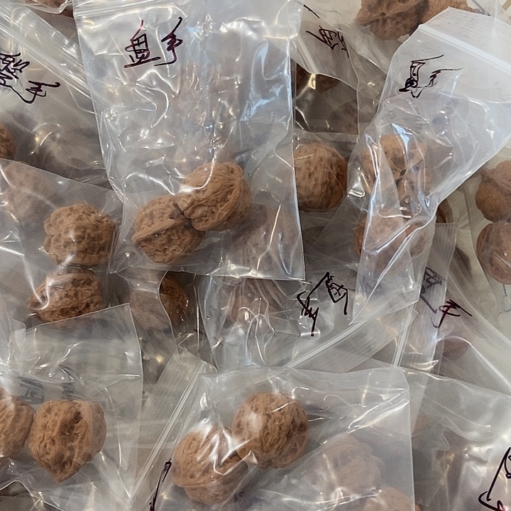 吊坠文玩核桃磐石手捻