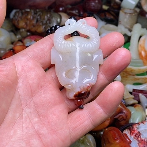 【闪购商品】和田玉未镶嵌挂件钱*