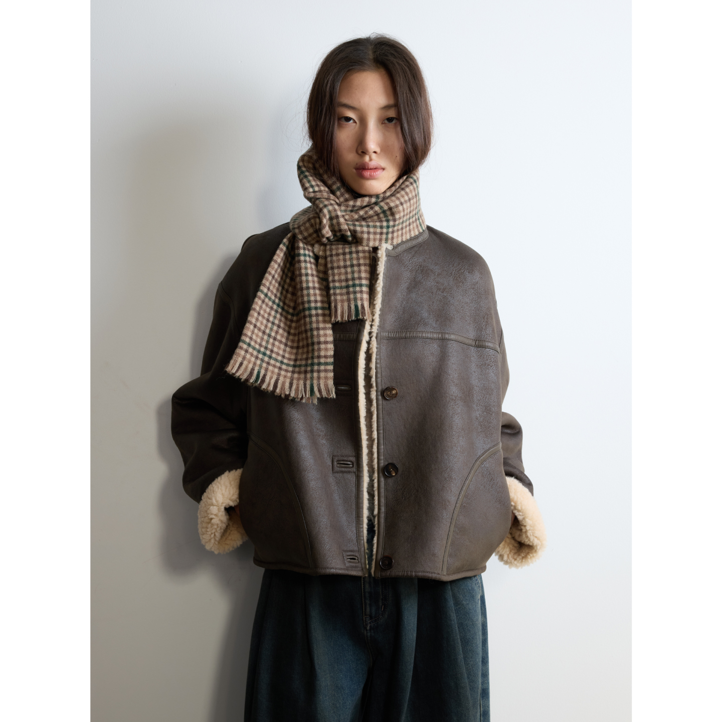 RandomPiece25冬新 桃皮绒正反两穿微落肩设计短款仿皮草廓形外套