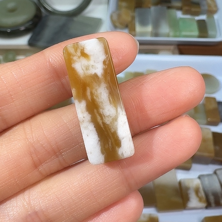 和田玉（糖玉）未镶嵌颈饰11306