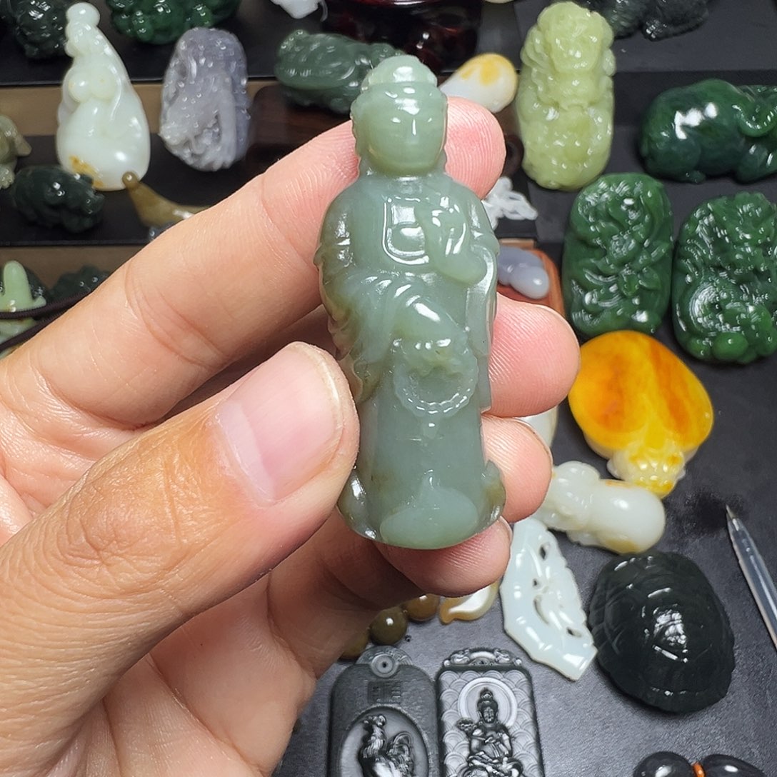 和田玉未镶嵌挂件