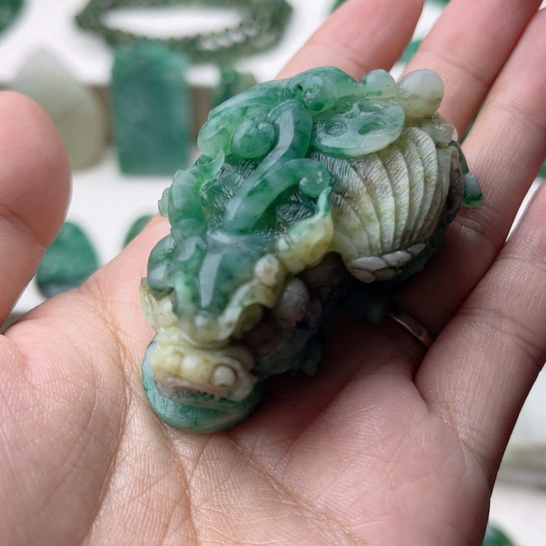 峰***独山玉未镶嵌手把件定制