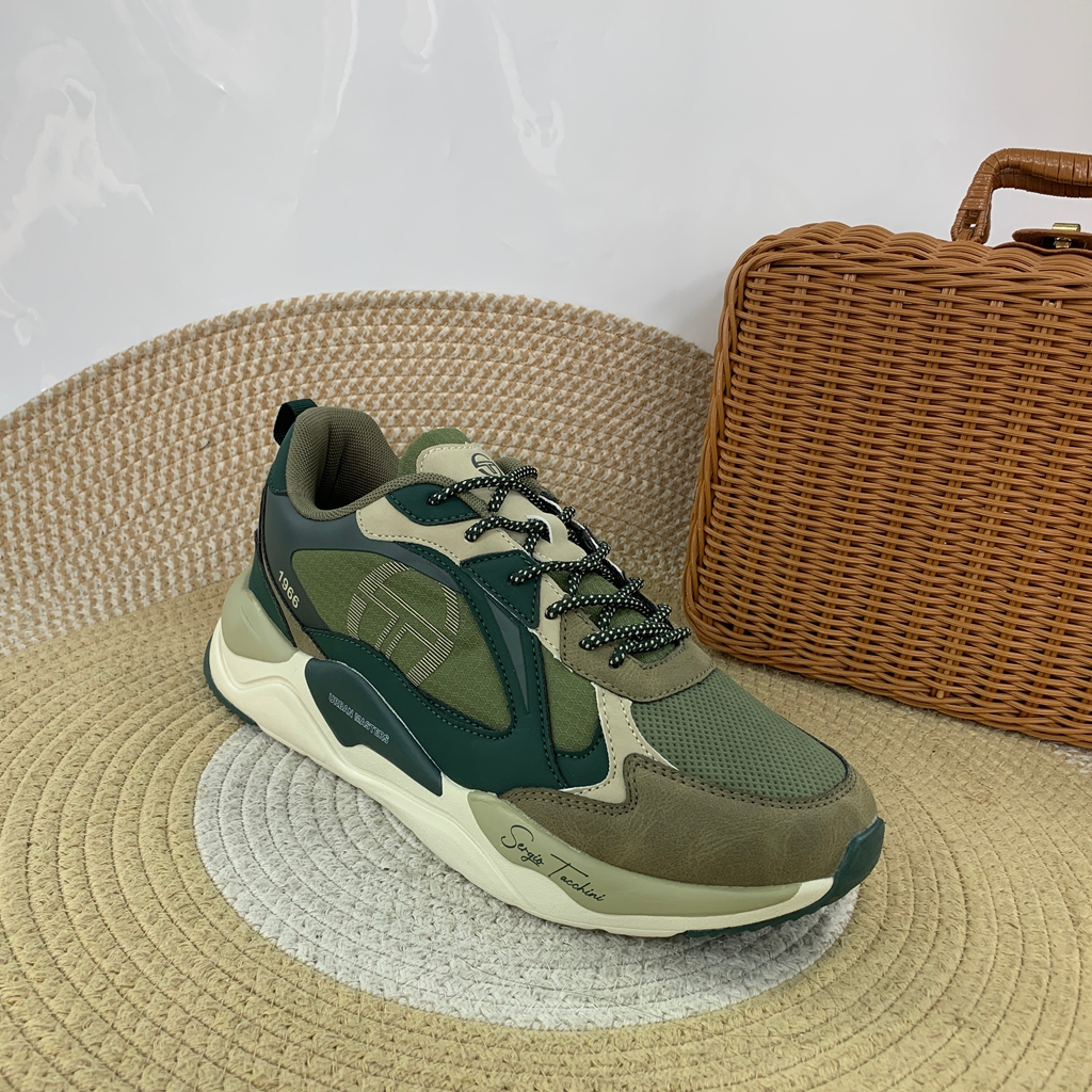 C186（运动码）男鞋 冬季新款低帮系带轻便舒适运动休闲鞋1仓