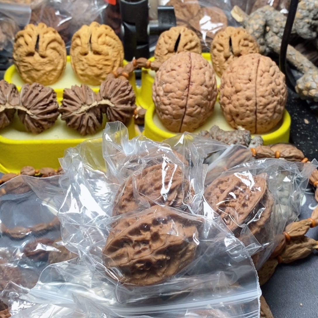 文玩核桃吊坠瑕疵17