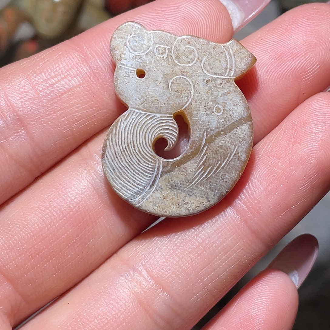 花***。和田玉（糖玉）未镶嵌挂件