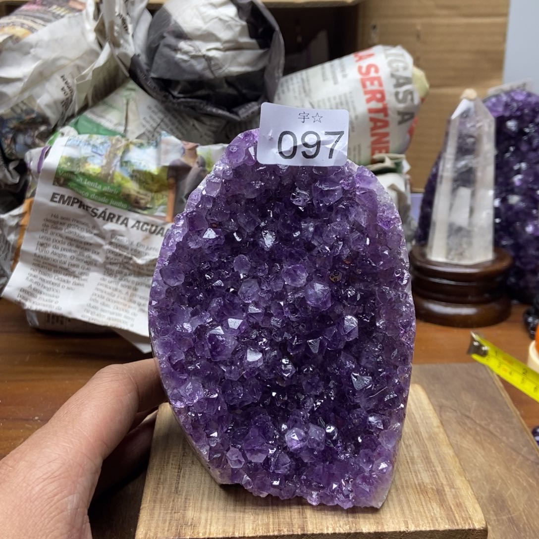 紫晶天然水晶摆件未镶嵌