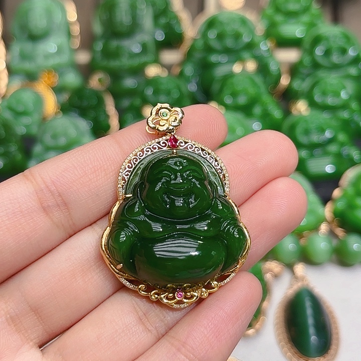 和田玉（碧玉）颈饰18K金镶嵌